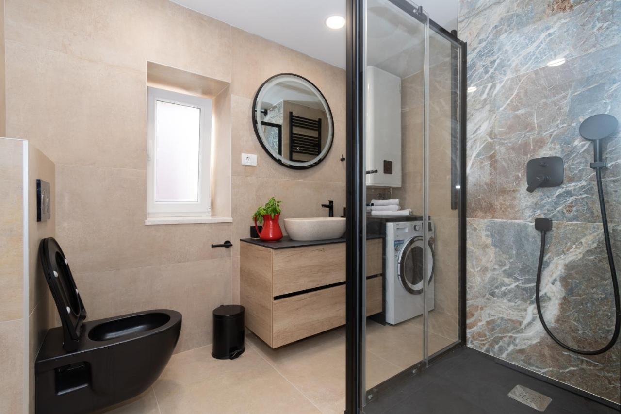 Ivka Makarska - Modern And Luxurious Oldtown Apartament Exterior foto